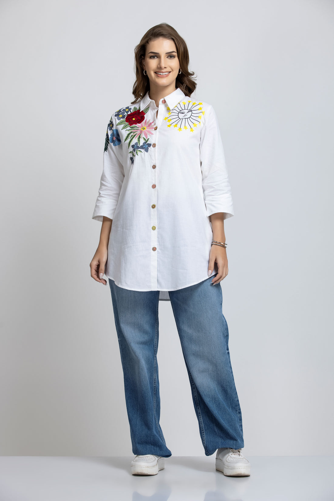 SOLID COLOR FRONT & SLEEVES EMBROIDERED BUTTON-UP SHIRT.