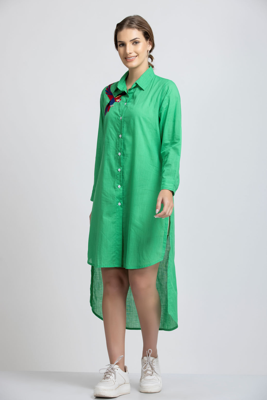 SOLID COLOR FRONT BACK EMBROIDERED LONG SHIRT.