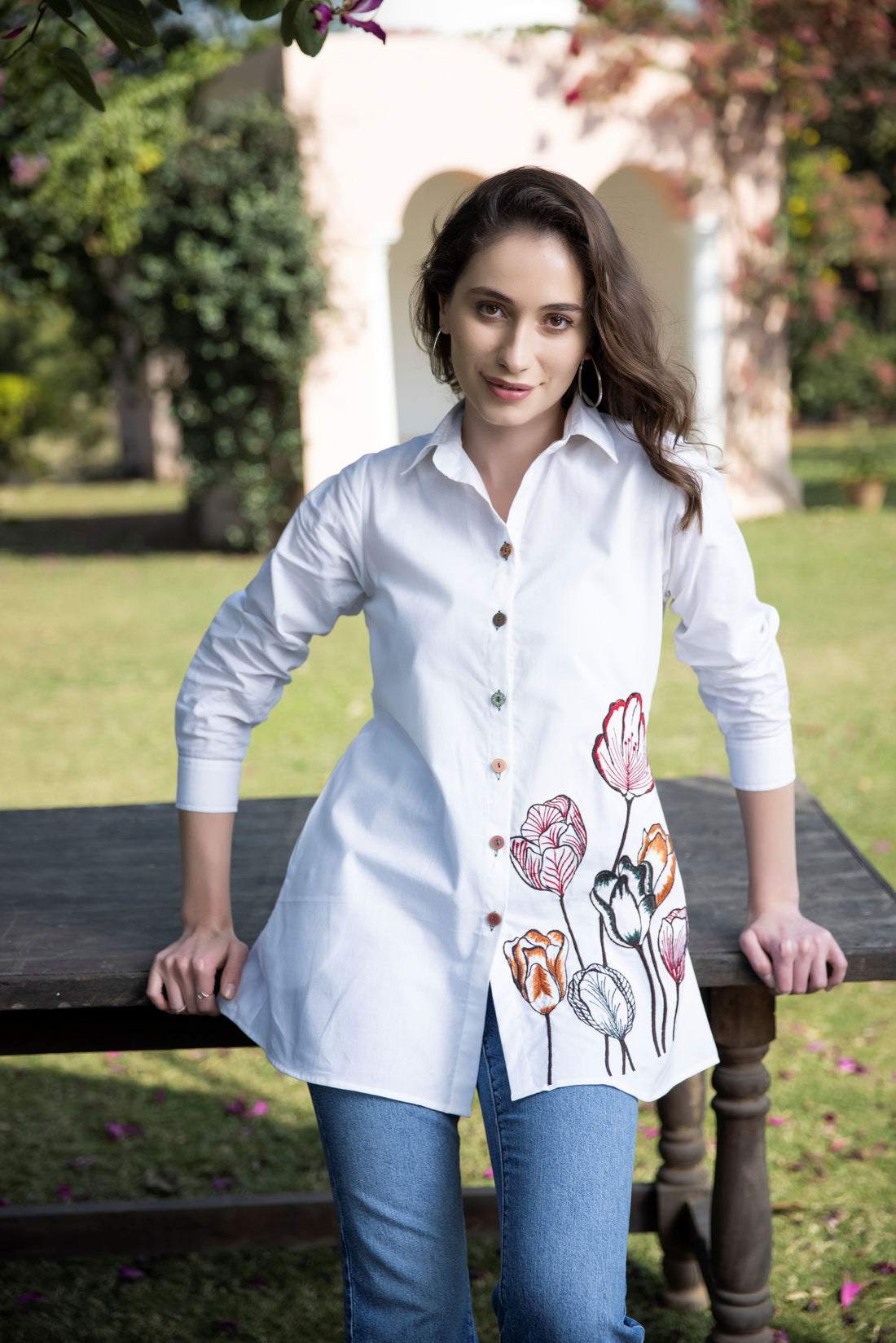 SOLID COLOR FRONT  EMBROIDERED BUTTON-UP SHIRT.