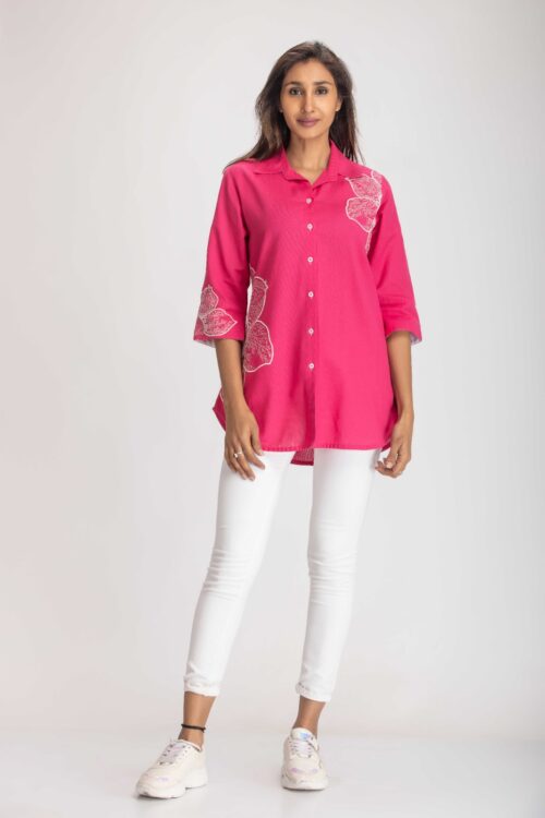 SOLID COLOR FRONT EMBROIDERED BUTTON-UP SHIRT.-